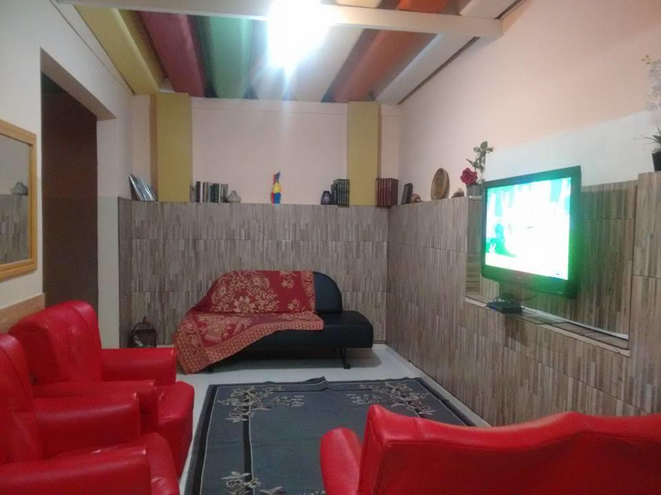 Yellow House Hostel Internacional Сан-Пауло Экстерьер фото